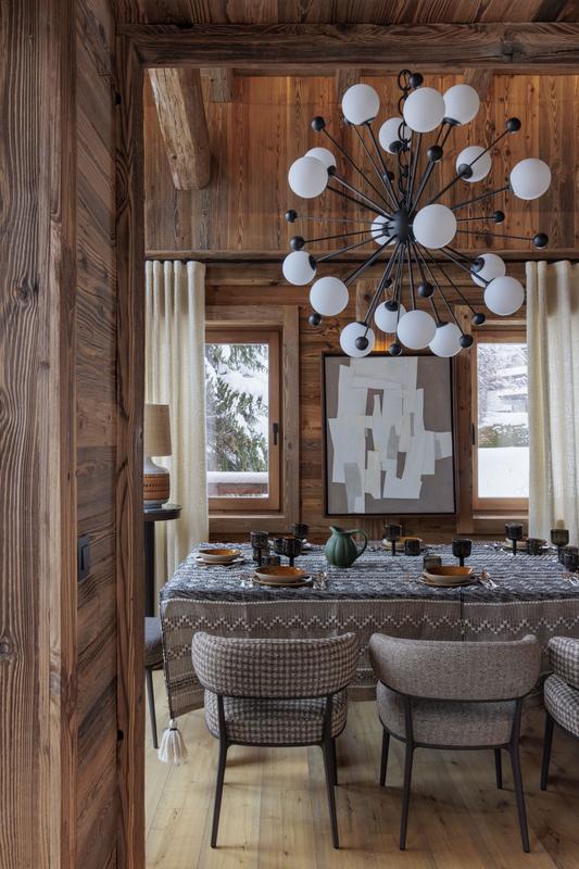 Châlet - 485 m² - 10 pièces