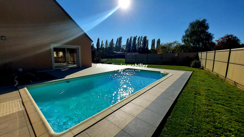 Maison - 225 m² - 8 pièces