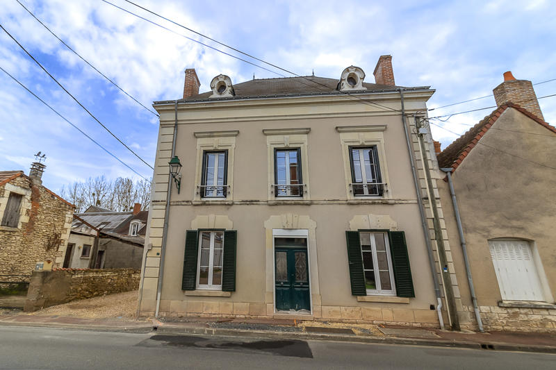 Maison - 159 m² - 6 pièces
