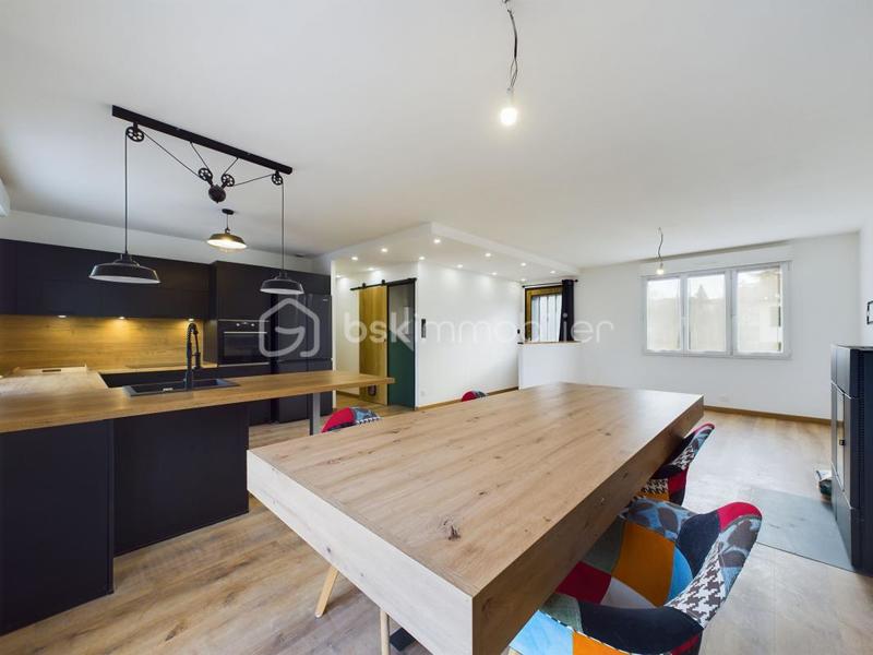 Maison - 136 m² - 7 pièces