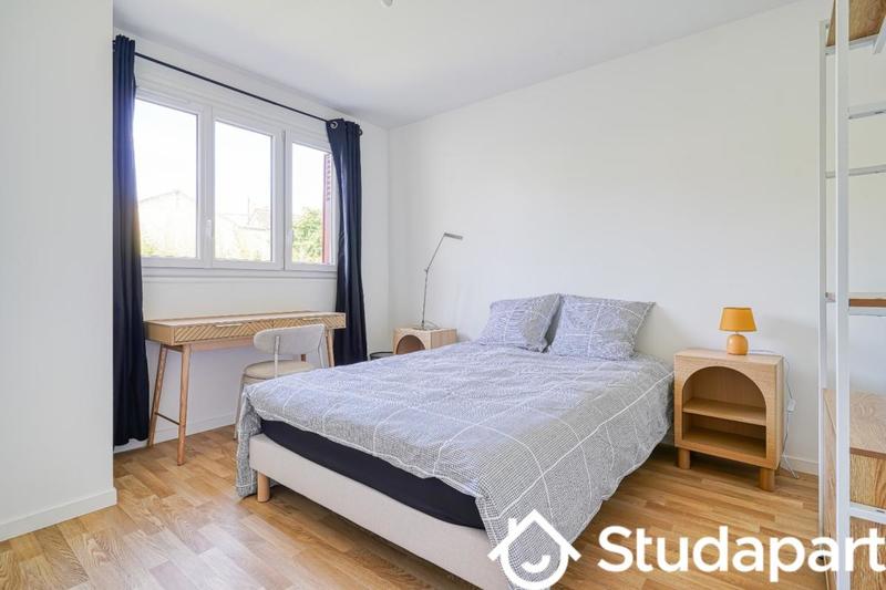 Chambre - 14 m² - 1 pièce