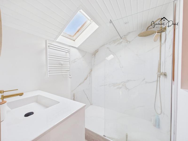 Maison - 90 m² - 5 pièces