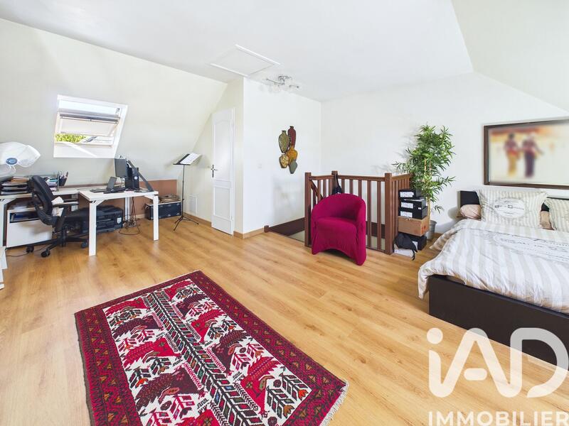 Maison - 97 m² - 5 pièces