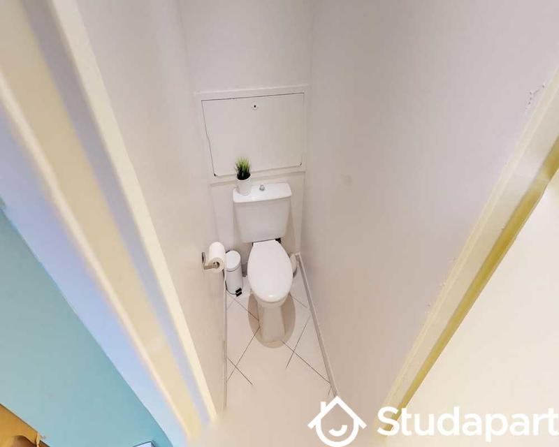 Chambre - 70 m² - 1 pièce