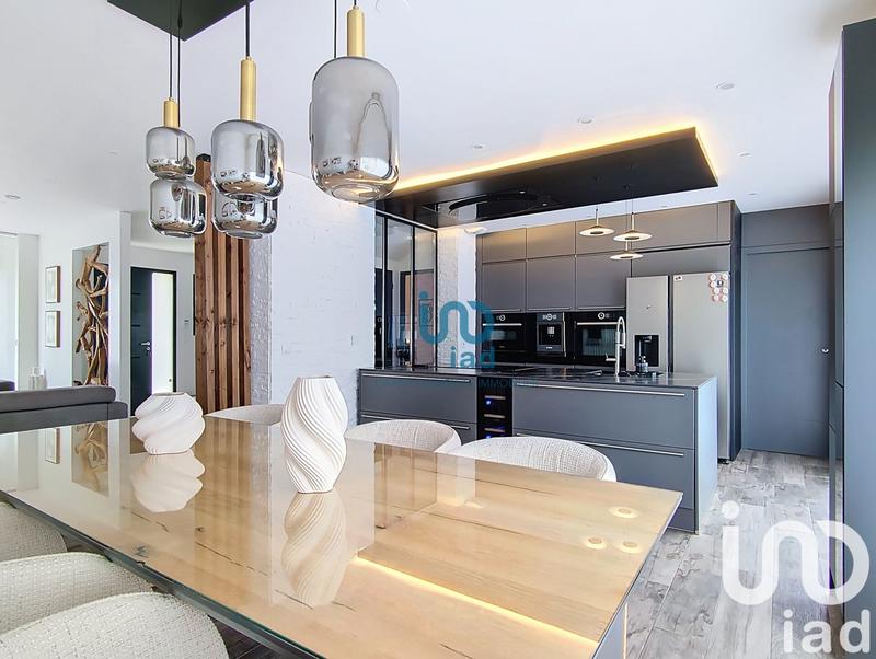 Maison - 173 m² - 8 pièces