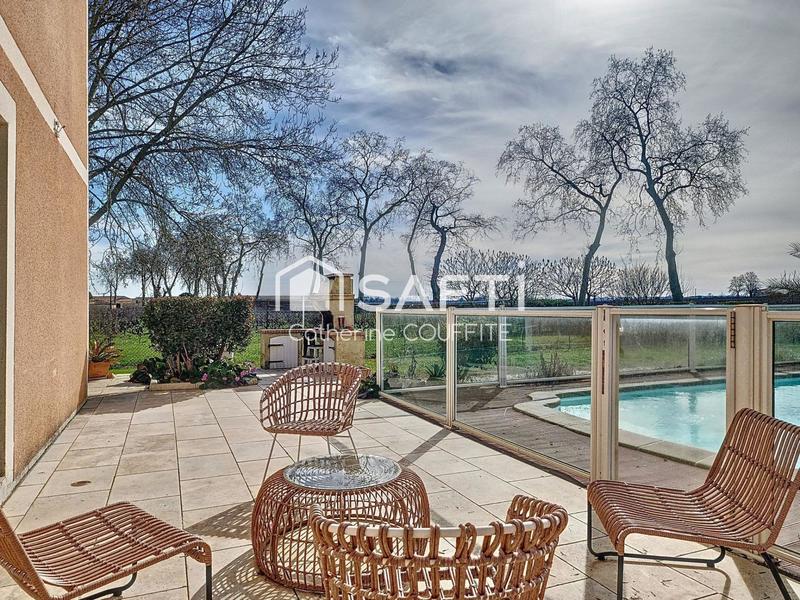 Maison - 166 m² - 7 pièces