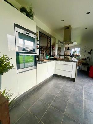 Maison - 135 m² - 4 pièces