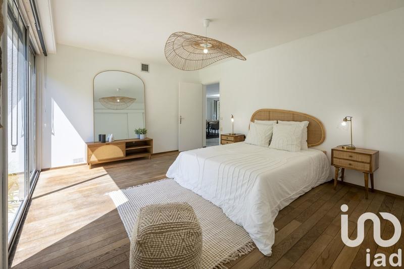 Maison - 320 m² - 10 pièces