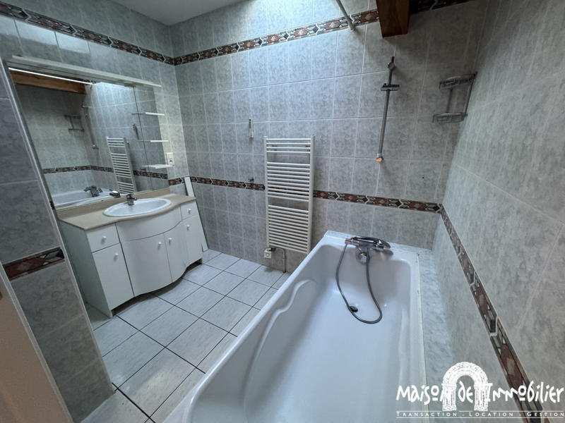 Appartement - 80 m² - 3 pièces