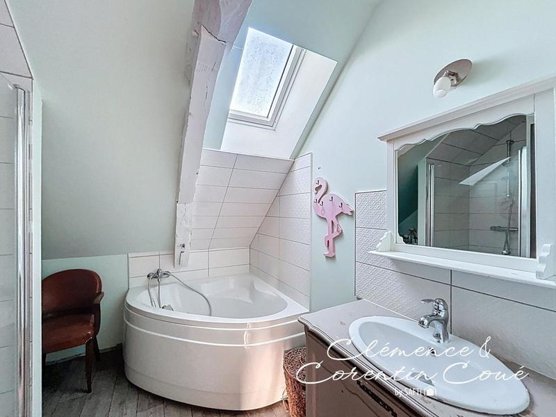 Maison - 260 m² - 11 pièces