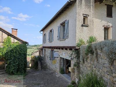 Maison de village - 200 m² - 6 pièces