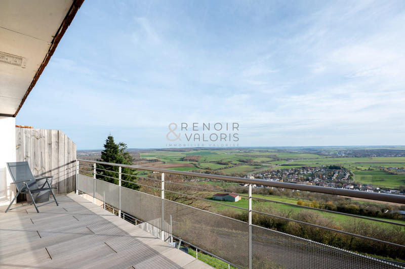 Maison - 223 m² - 6 pièces