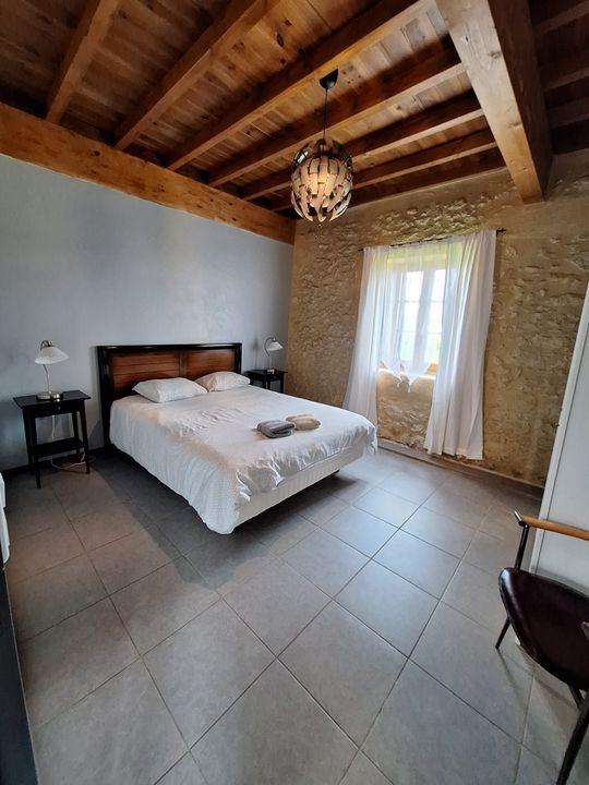 Propriété - 360 m² - 14 pièces