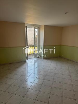 Maison - 200 m² - 1 pièce