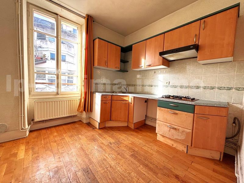 Appartement - 90 m² - 4 pièces