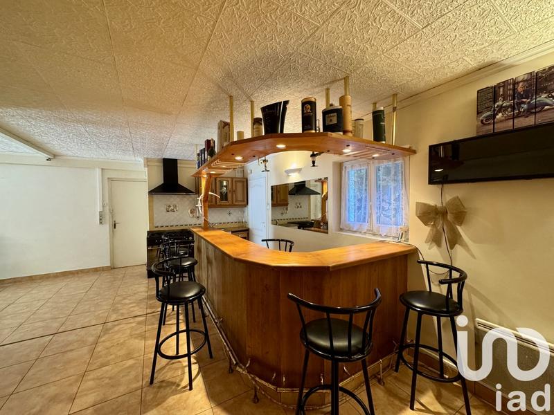 Maison - 300 m² - 8 pièces