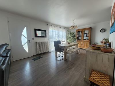 Maison - 94 m² - 4 pièces