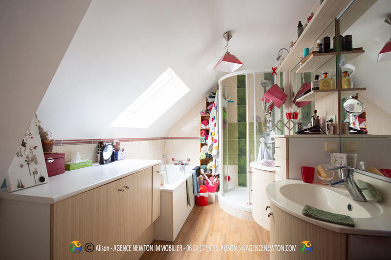 Maison - 176 m² - 7 pièces