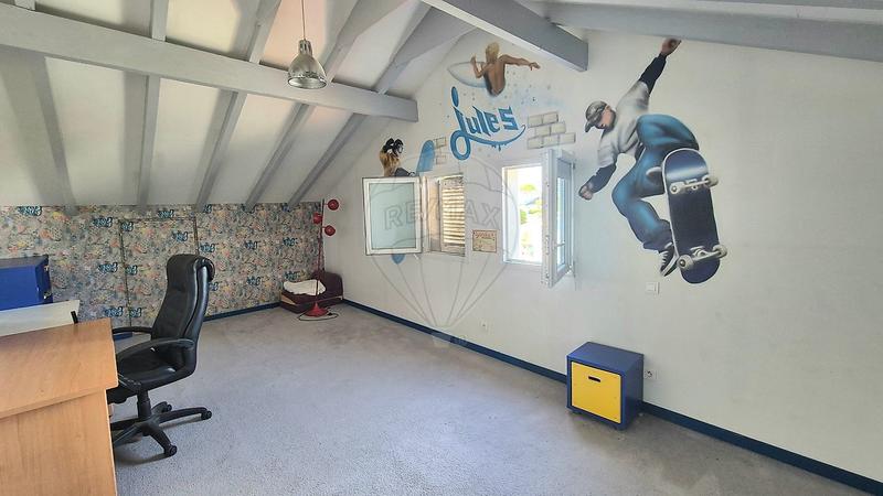 Maison - 180 m² - 7 pièces