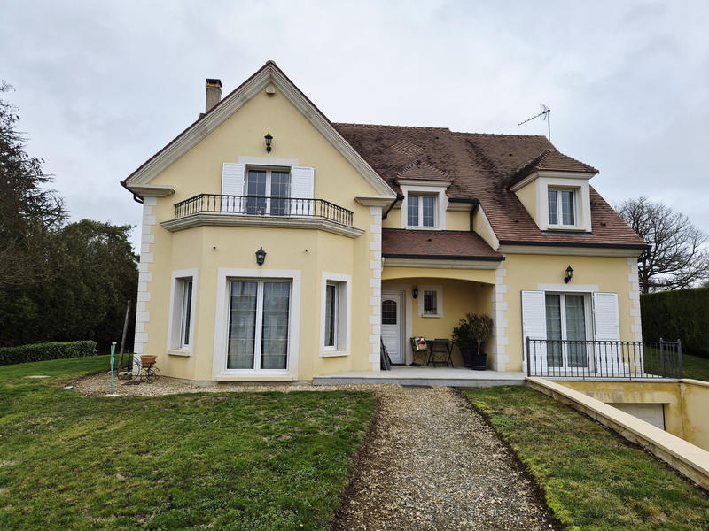 Maison - 198 m² - 6 pièces