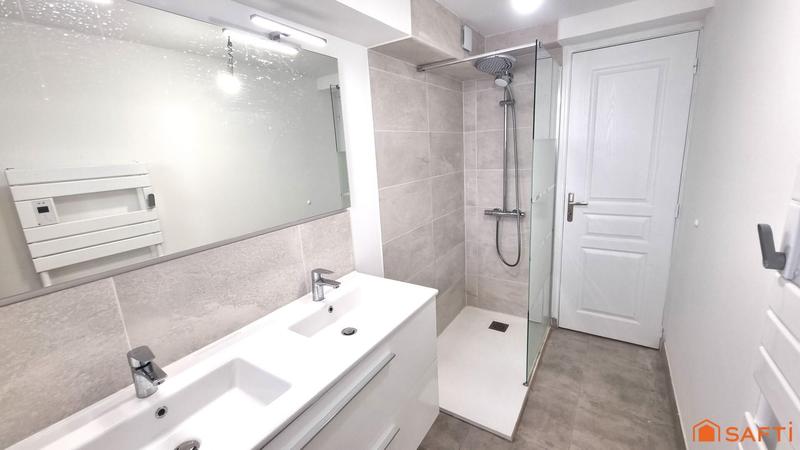 Maison - 160 m² - 8 pièces