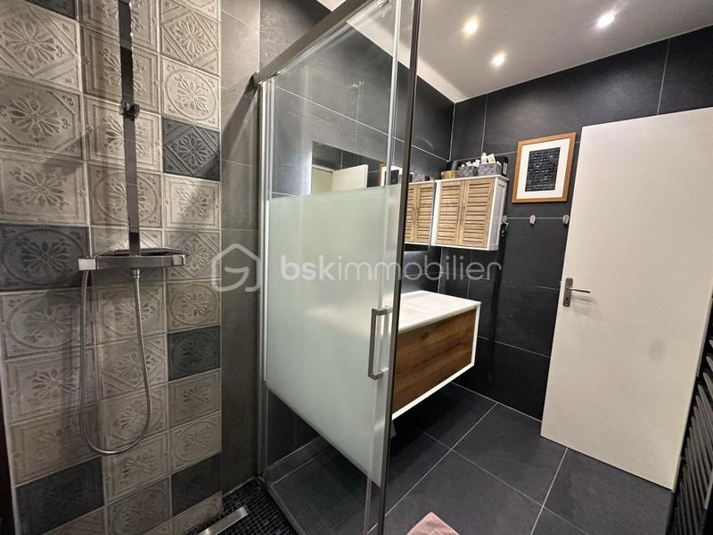 Pavillon - 100 m² - 6 pièces