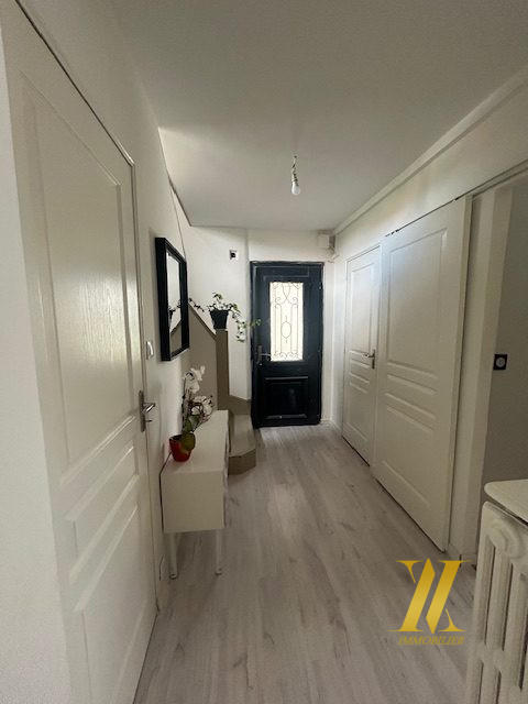 Maison traditionnelle - 100 m² - 4 pièces