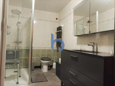 Maison - 264 m² - 9 pièces