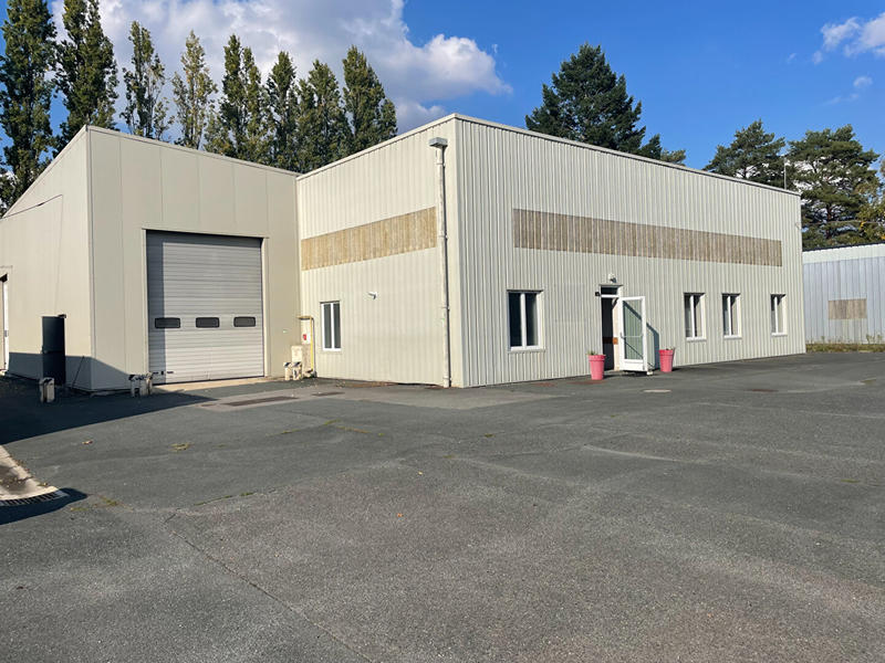 Local d'activité / Entrepôt - 680 m²