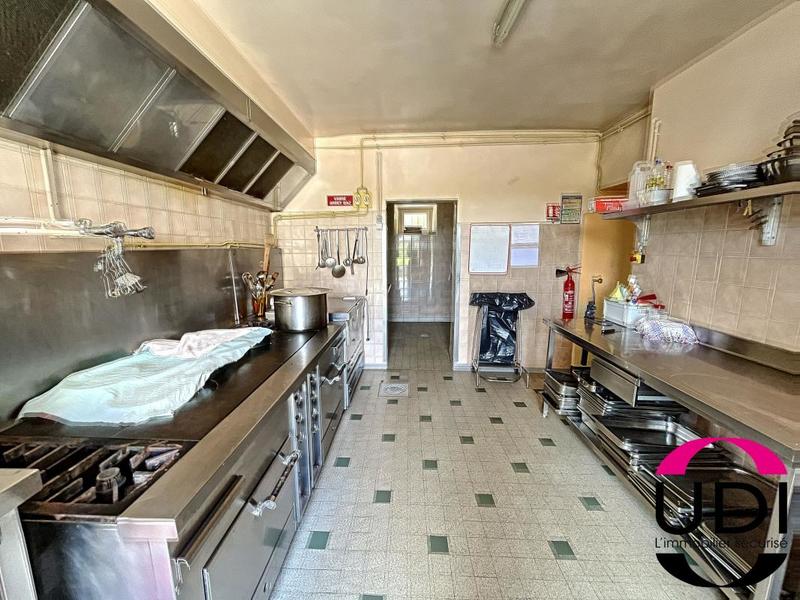 Immeuble - 1 500 m² - 19 pièces