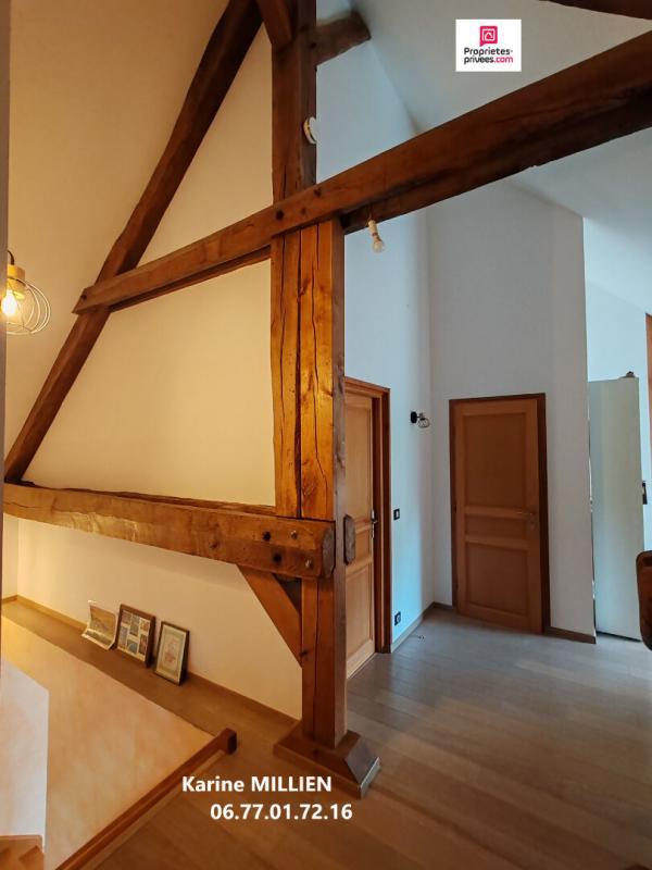 Maison - 325 m² - 10 pièces