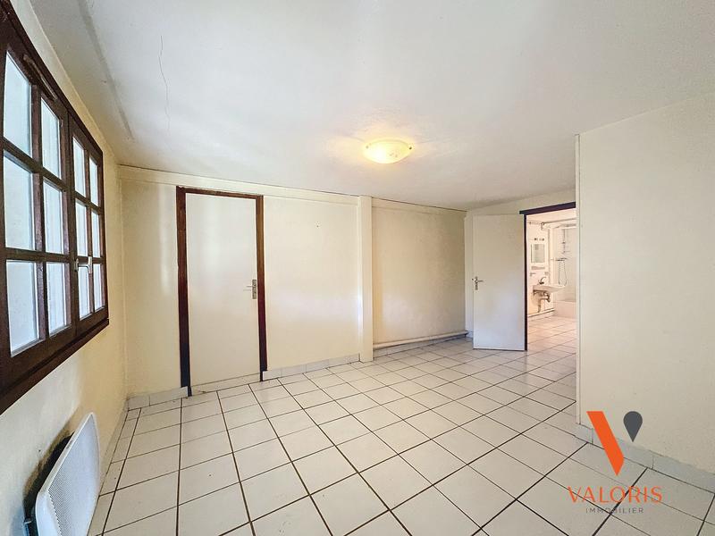 Maison - 201 m² - 7 pièces