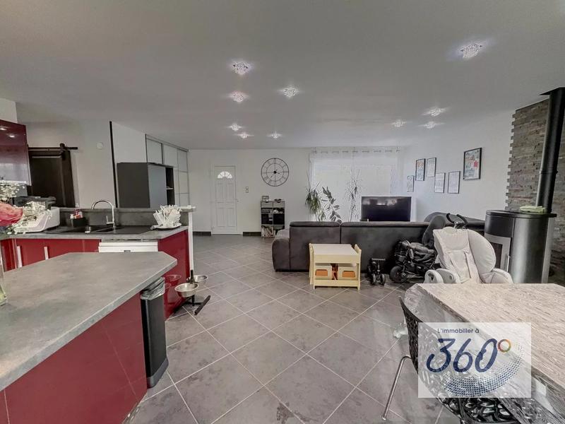 Maison - 95 m² - 3 pièces