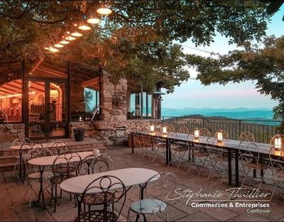 Fonds de commerce - 900 m²