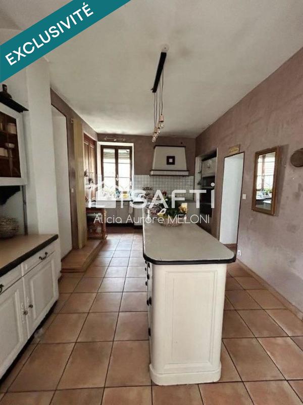 Maison - 266 m² - 7 pièces