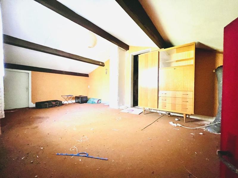 Maison - 90 m² - 6 pièces