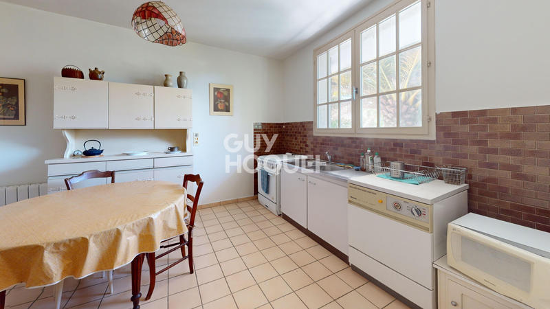 Maison - 193 m² - 10 pièces