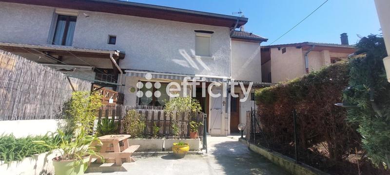 Maison - 121 m² - 6 pièces