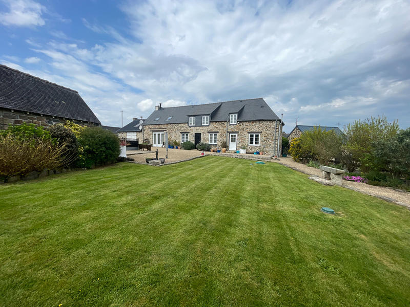 Maison - 169 m² - 6 pièces