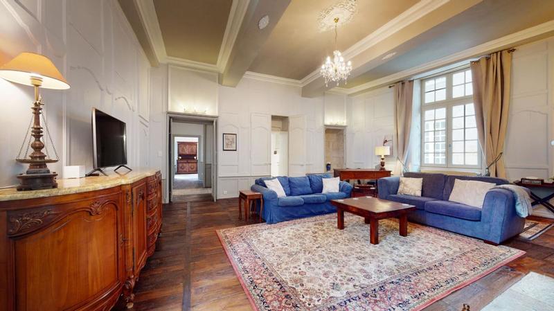 Appartement - 143 m² - 6 pièces