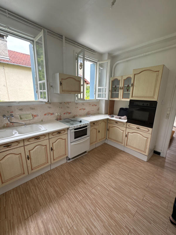 Maison - 200 m² - 7 pièces