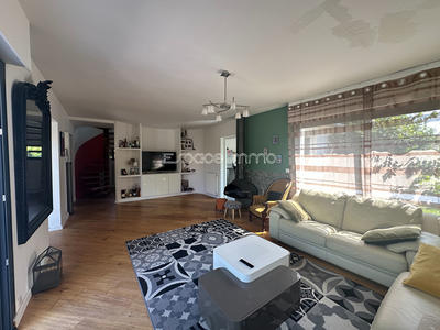 Maison - 137 m² - 6 pièces