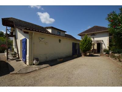 Maison - 252 m² - 14 pièces