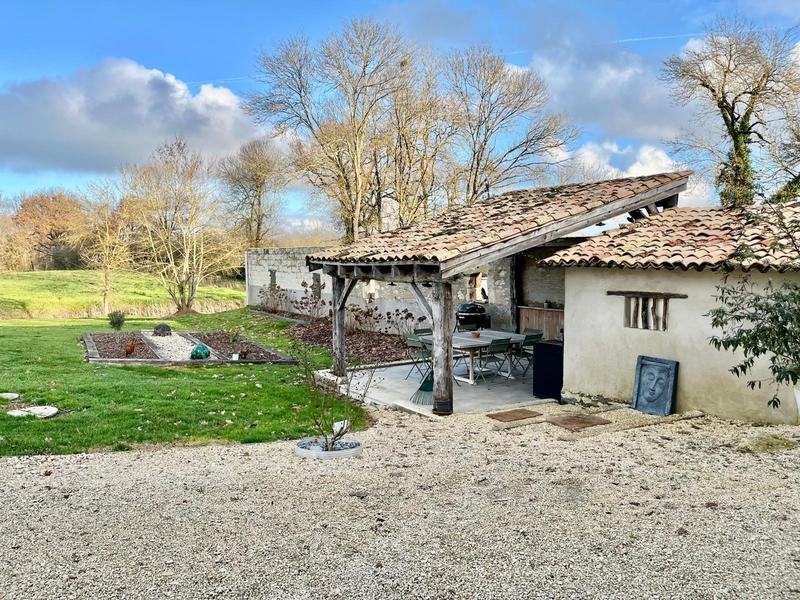 Maison - 224 m² - 6 pièces