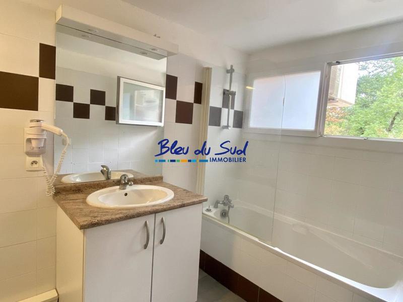 Studio - 25 m² - 1 pièce