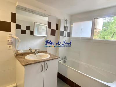 Studio - 25 m² - 1 pièce