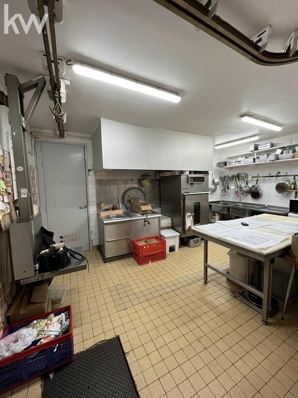 Fonds de commerce - Magasins - 106 m²