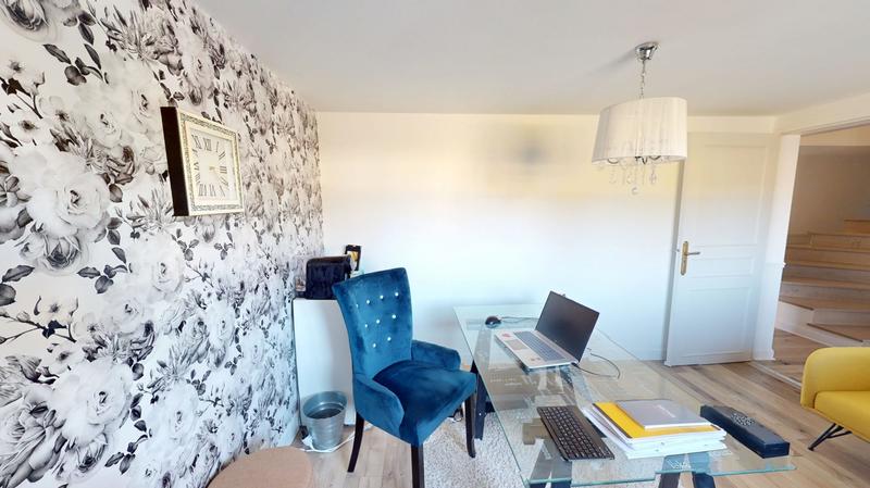 Maison traditionnelle - 195 m² - 7 pièces