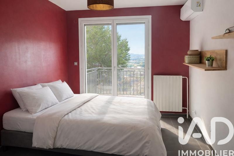 Appartement - 70 m² - 4 pièces