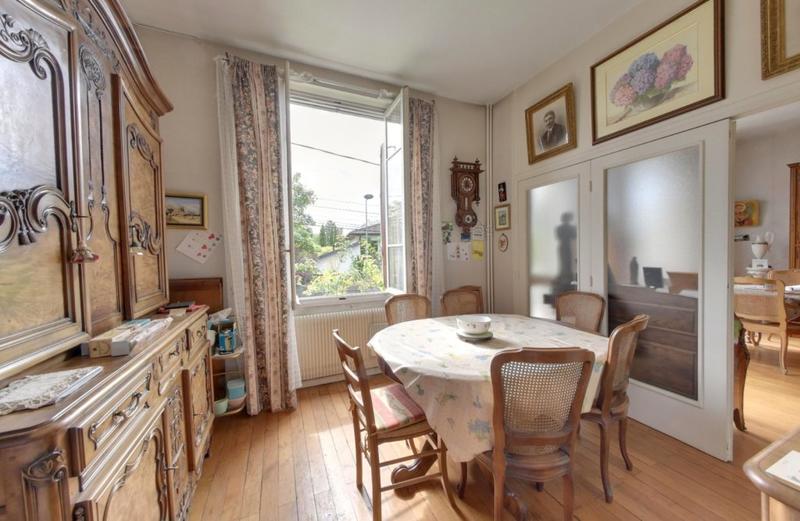 Maison - 180 m² - 10 pièces